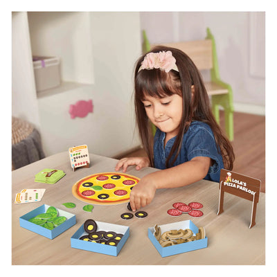 Lola's Pizza Parlor (ages 3+) - Free Gift